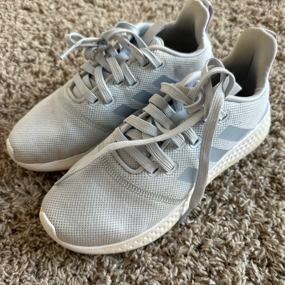 Girls adidas tennis shoes
